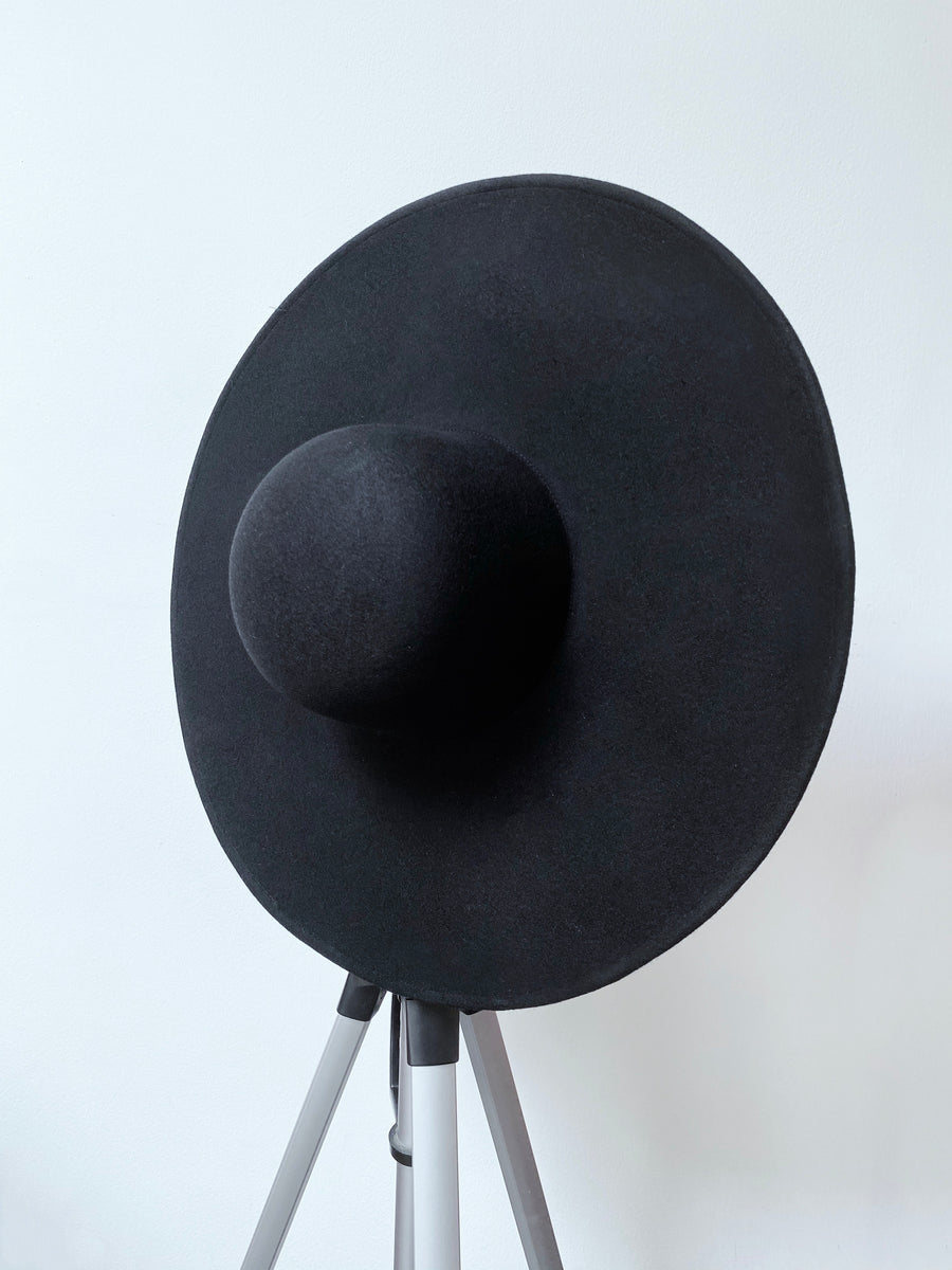 The BRAXIP HAT (PRE-ORDER- 4 WEEKS DELIVERY) NO COLOUR